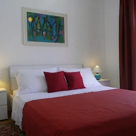 Sanjin Hotel